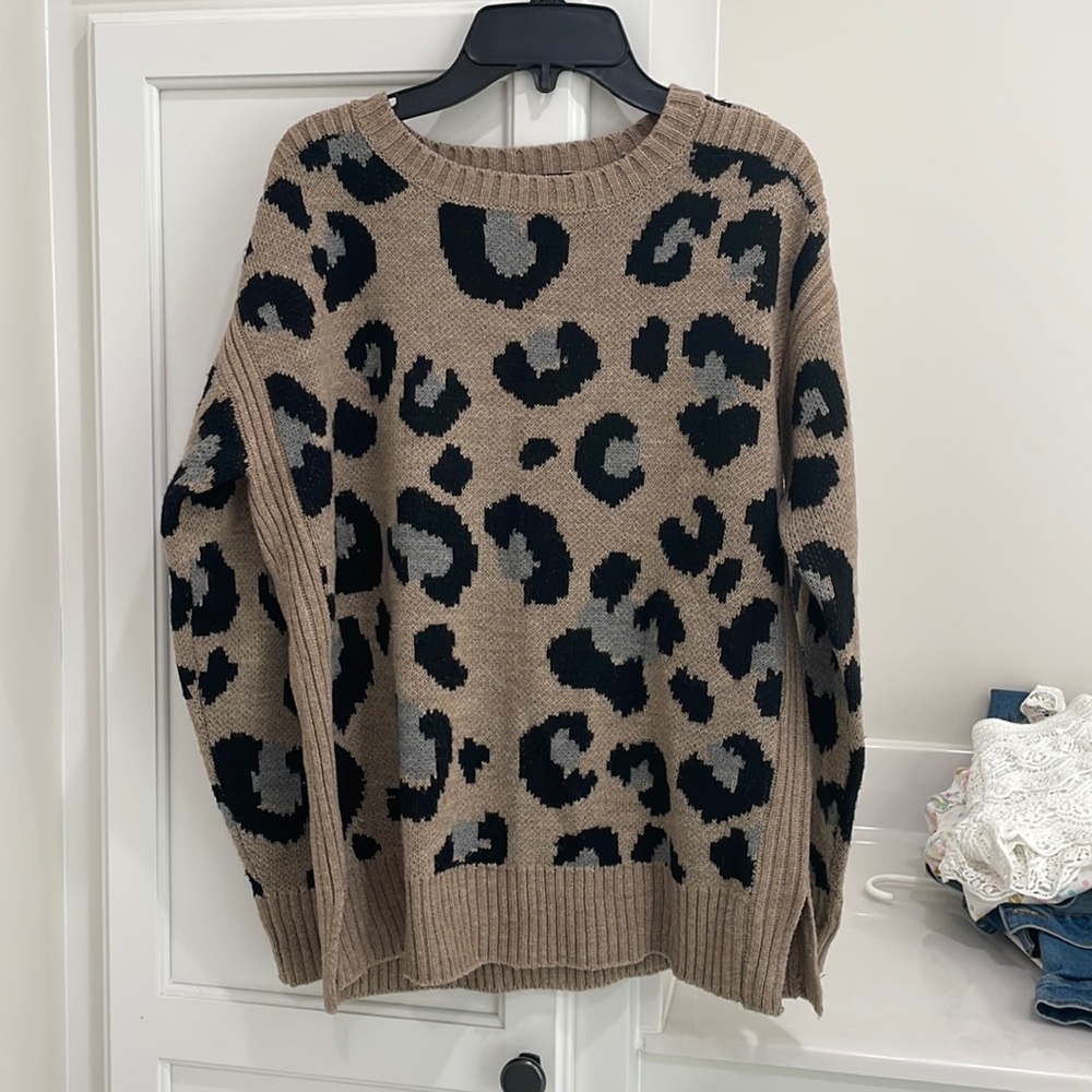 Women’s sweater size petite small